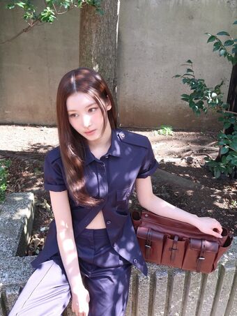 Minatozaki Sana Голі Зливи OnlyFans Фото 95