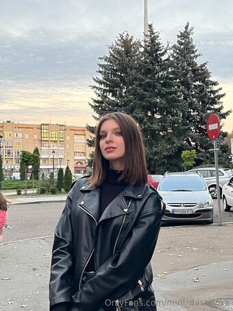 mini_dashunka Голі Зливи OnlyFans Фото 2