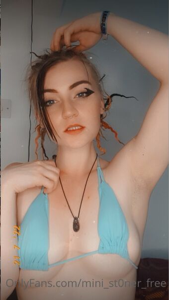 Mini Mia Голі Зливи OnlyFans Фото 5