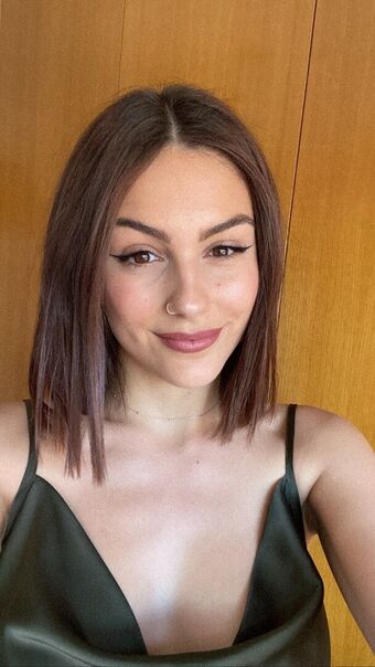 Miriam Villoria Голі Зливи OnlyFans Фото 9