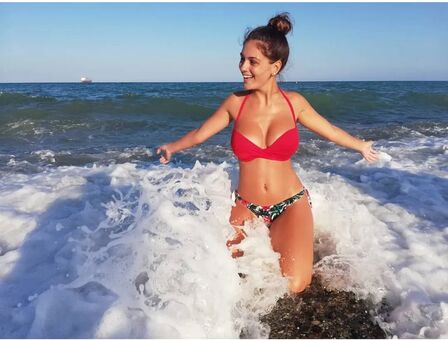 Miriam Villoria Голі Зливи OnlyFans Фото 19