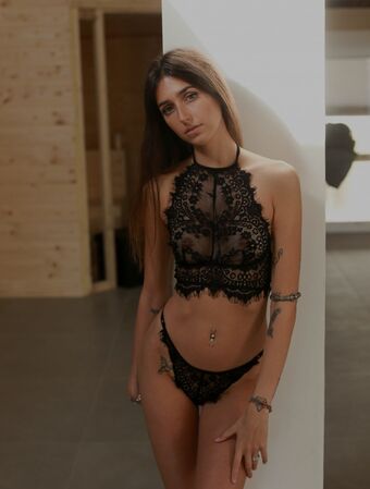 Misch Голі Зливи OnlyFans Фото 3