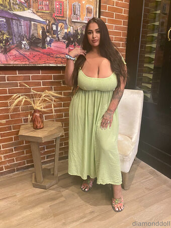 Miss Diamond Doll Голі Зливи OnlyFans Фото 24