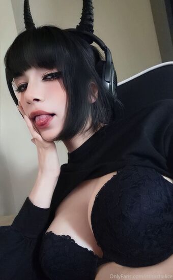 Misschalice Голі Зливи OnlyFans Фото 9