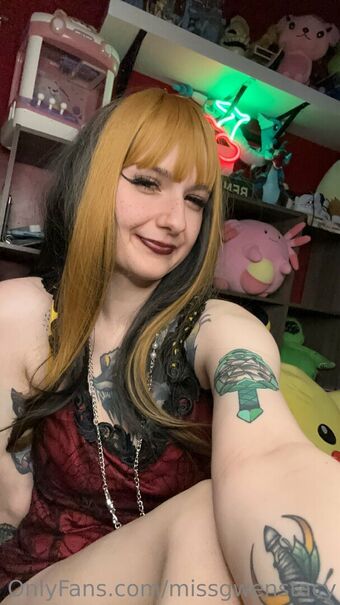 missgwenstacy Голі Зливи OnlyFans Фото 12