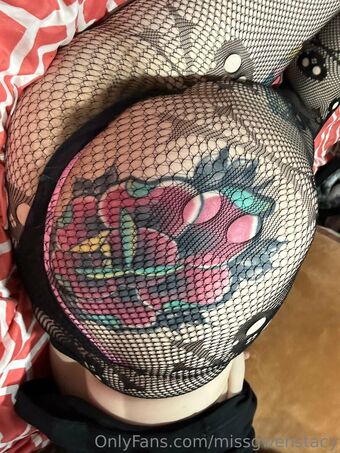 missgwenstacy Голі Зливи OnlyFans Фото 18