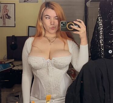 misssclair Голі Зливи OnlyFans Фото 21