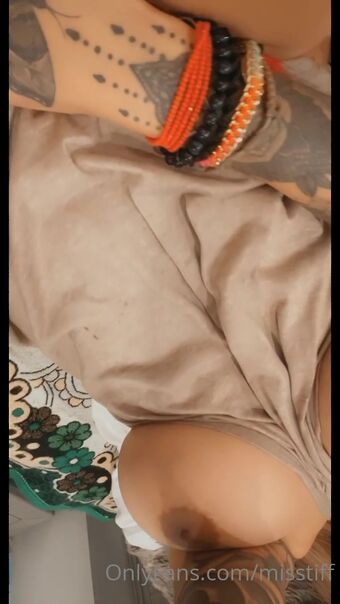 MissTiff Голі Зливи OnlyFans Фото 30