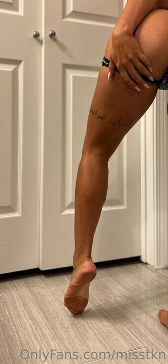 misstkn Голі Зливи OnlyFans Фото 35