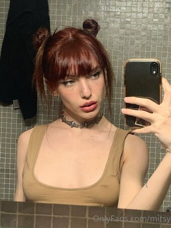 mitsy Голі Зливи OnlyFans Фото 5