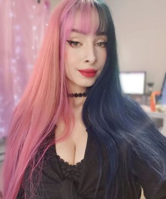 Mizzy Cyn Голі Зливи OnlyFans Фото 17