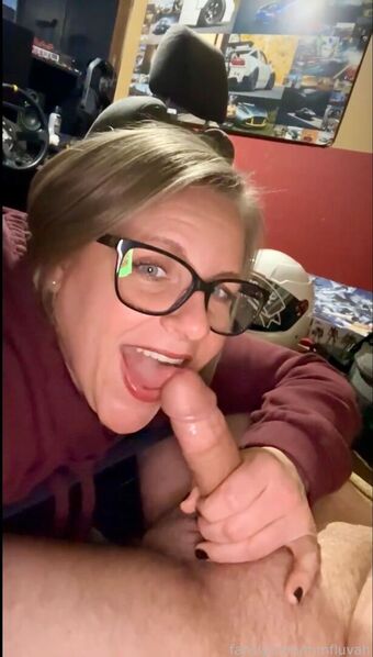 mmfluvah Голі Зливи OnlyFans Фото 22