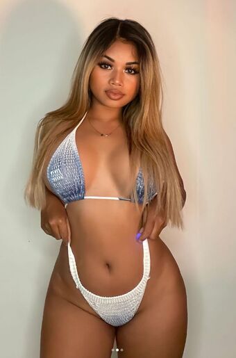 Mo Mo Голі Зливи OnlyFans Фото 13
