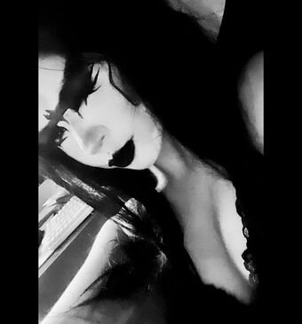 mongothic Голі Зливи OnlyFans Фото 7