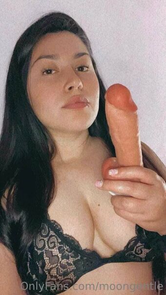 moongentle Голі Зливи OnlyFans Фото 10