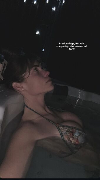 Morganroos96 Голі Зливи OnlyFans Фото 11