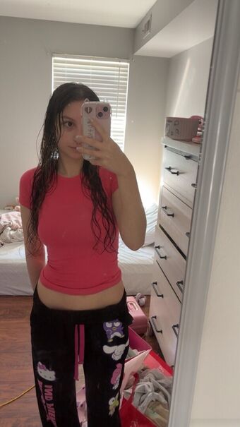 Morgee Голі Зливи OnlyFans Фото 11