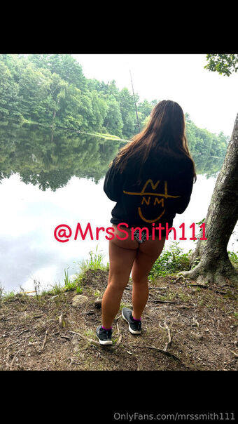 mrssmith111 Голі Зливи OnlyFans Фото 3
