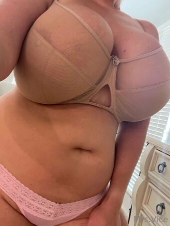 mrsvice Голі Зливи OnlyFans Фото 57