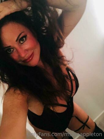 mslisaappleton Голі Зливи OnlyFans Фото 36