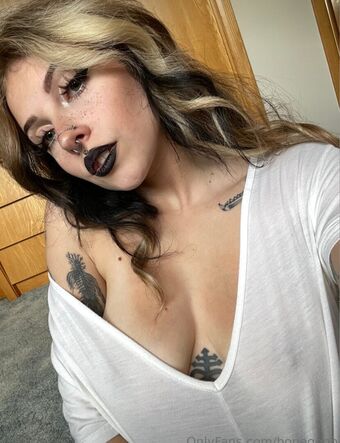 Mushbugs Голі Зливи OnlyFans Фото 30