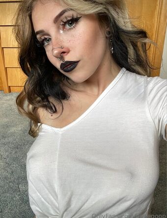 Mushbugs Голі Зливи OnlyFans Фото 32