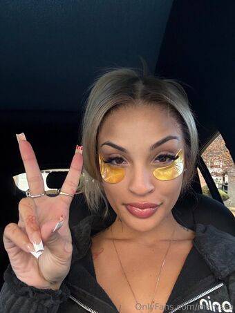 mxrvssa Голі Зливи OnlyFans Фото 3