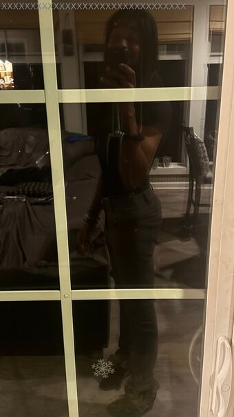 myexcellency Голі Зливи OnlyFans Фото 3