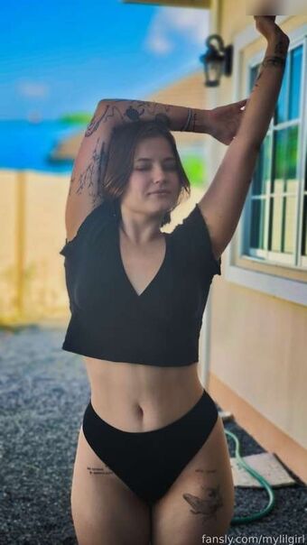 Mylilgirl Голі Зливи OnlyFans Фото 1
