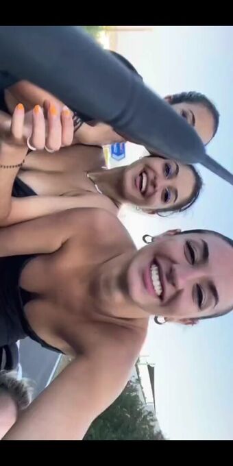 Nabalba Голі Зливи OnlyFans Фото 16