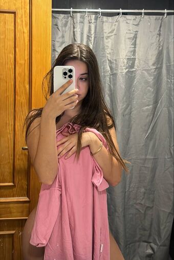nadiaalcss_ Голі Зливи OnlyFans Фото 8