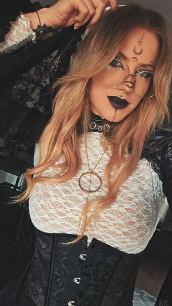 Naguura Голі Зливи OnlyFans Фото 23