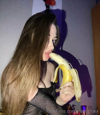 nancyfoxx Голі Зливи OnlyFans Фото 2
