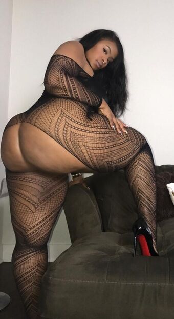narsss Голі Зливи OnlyFans Фото 6