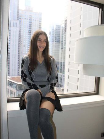 Nashla Голі Зливи OnlyFans Фото 2