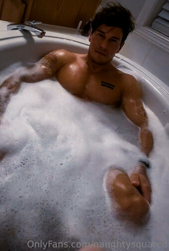 naughtysquared Голі Зливи OnlyFans Фото 7