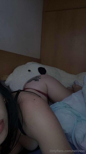 nellvoss Голі Зливи OnlyFans Фото 5