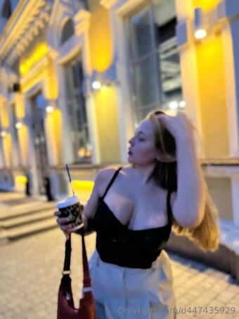 nestyya Голі Зливи OnlyFans Фото 1