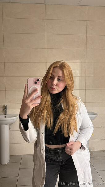 nestyya Голі Зливи OnlyFans Фото 4