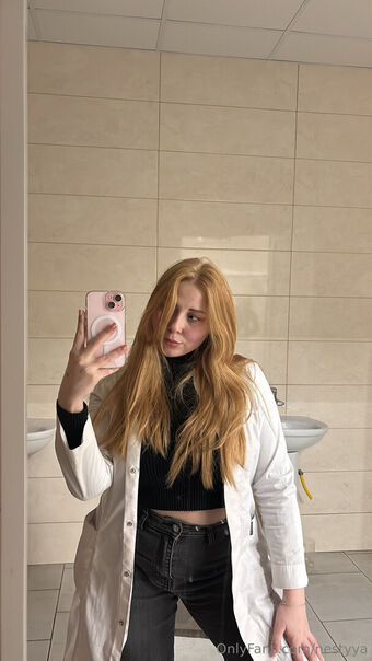 nestyya Голі Зливи OnlyFans Фото 5