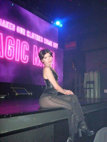 Newinsight Голі Зливи OnlyFans Фото 21