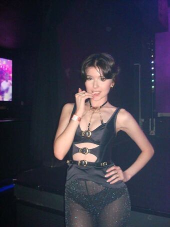 Newinsight Голі Зливи OnlyFans Фото 23