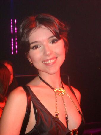 Newinsight Голі Зливи OnlyFans Фото 24