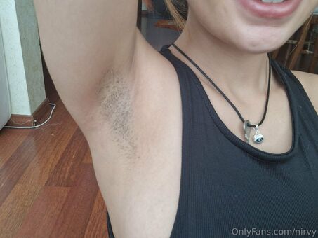 nirvy Голі Зливи OnlyFans Фото 34