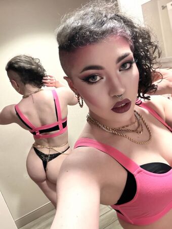 Nixi XS Голі Зливи OnlyFans Фото 28