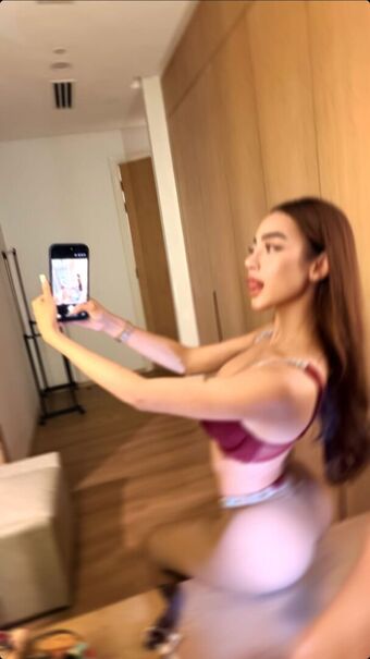 Nurlynnazureen Голі Зливи OnlyFans Фото 57