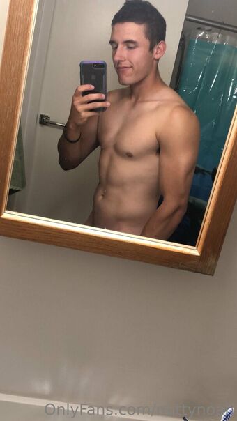 nuttynoah Голі Зливи OnlyFans Фото 9