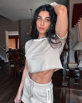 Nylawho Голі Зливи OnlyFans Фото 1