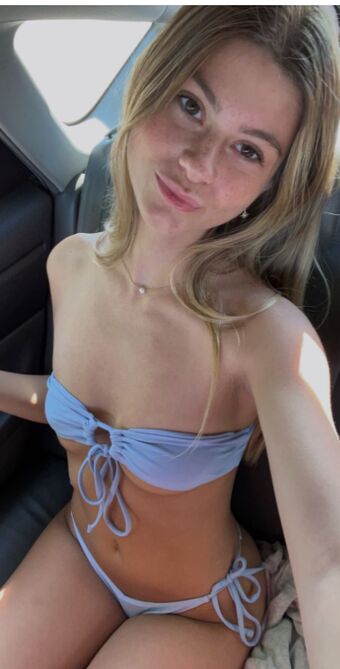 OliviacShaffer Голі Зливи OnlyFans Фото 13