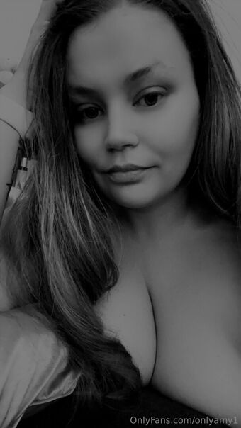 onlyamy1 Голі Зливи OnlyFans Фото 15